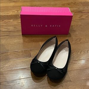 Kelly & Katie Elegant Black Flats